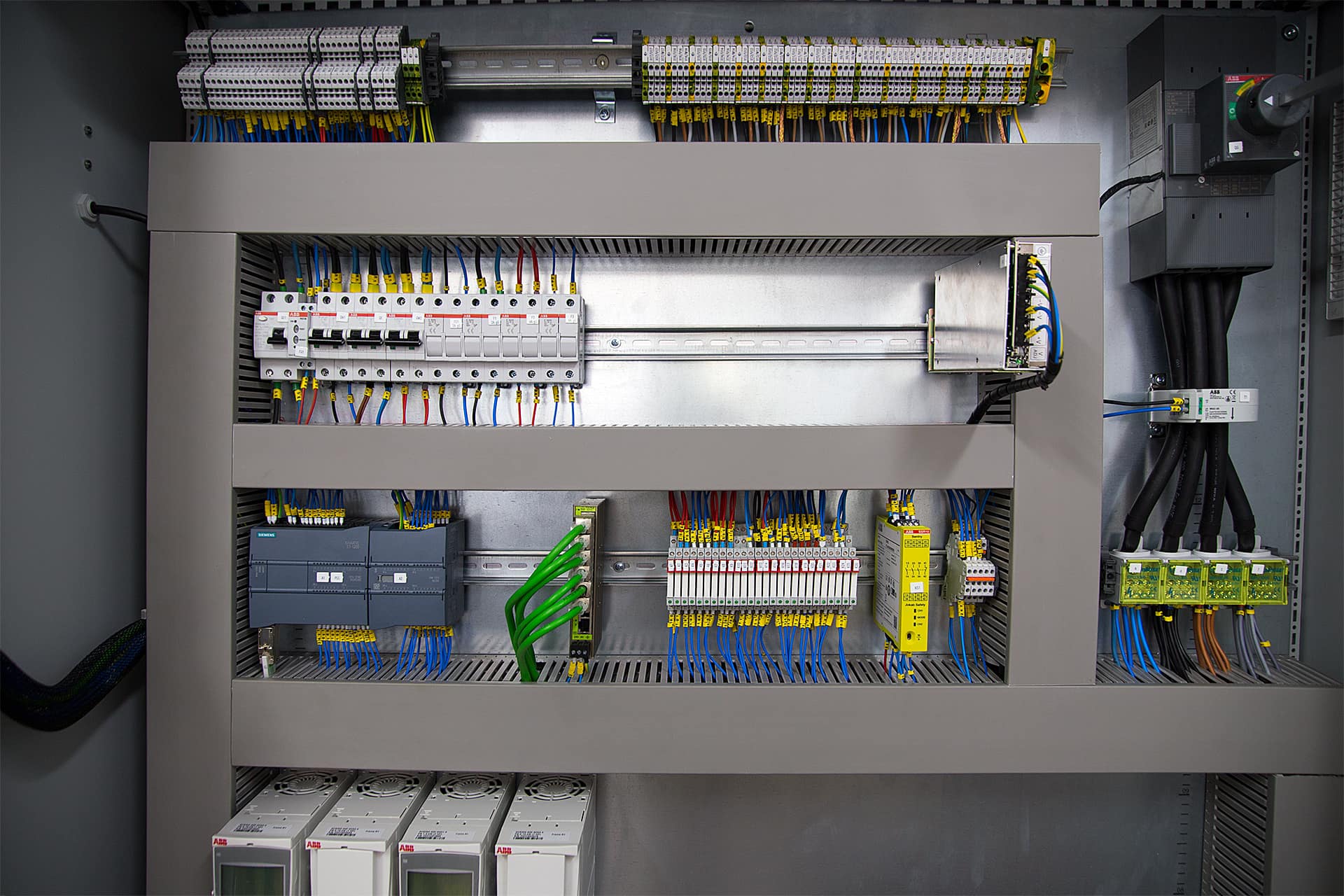 Cuadro eléctrico industrial: funciones, componentes, precio